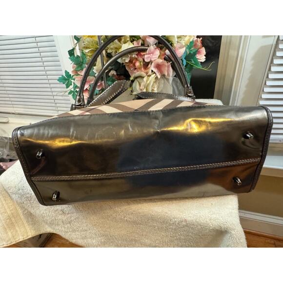 BURBERRY NOVA CHECK Tote Bag (PU110 - Picture 10 of 15